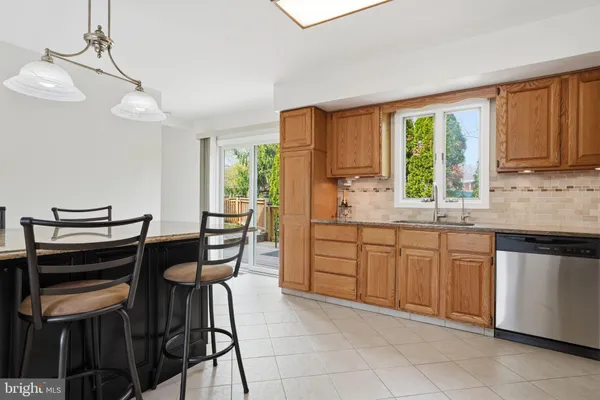 $420,000 | 10 Lacey Street, Hatboro, PA 19040