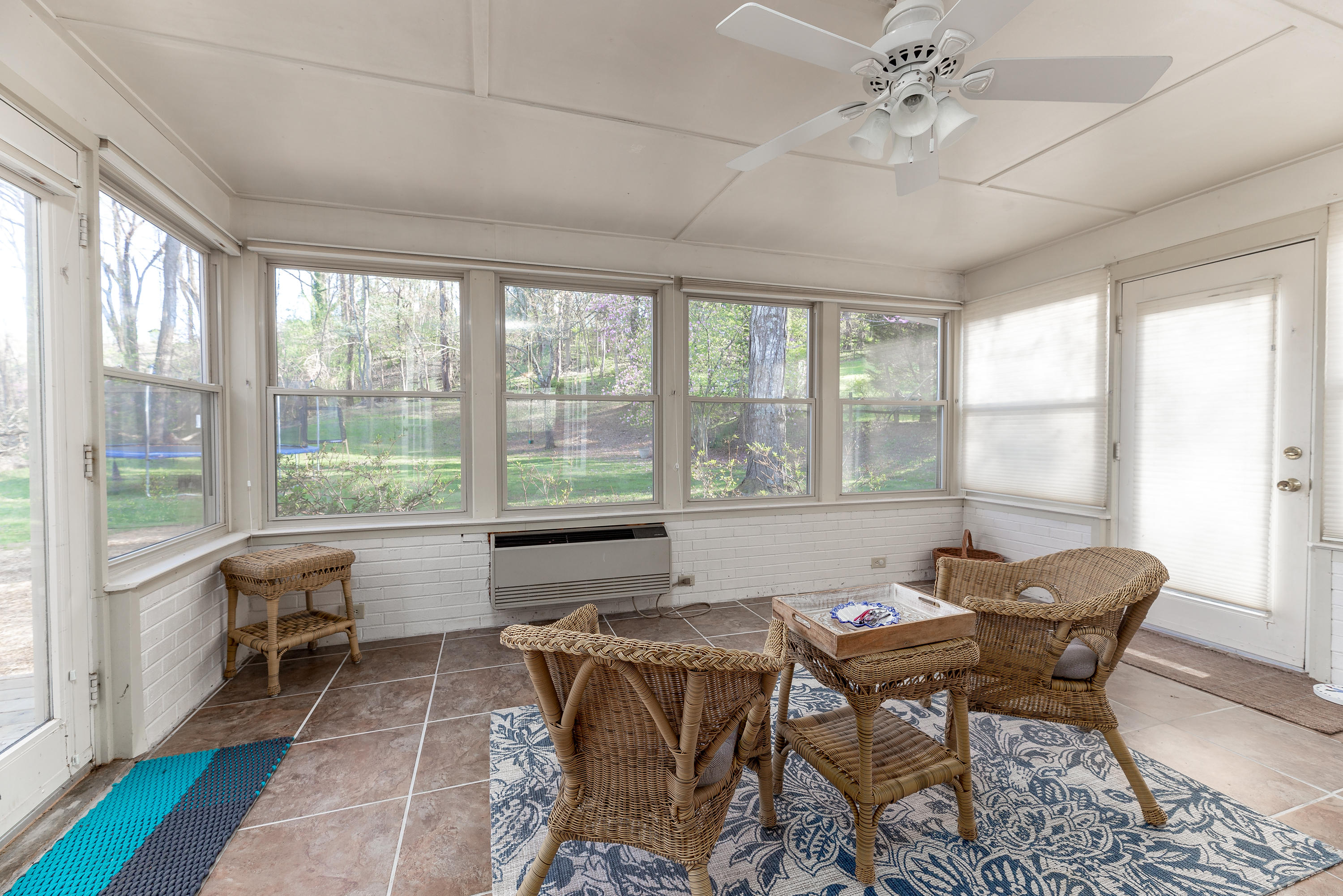 5232 Roselawn Road Roanoke, VA 24018 - Photo 16 of 31 Sunroom