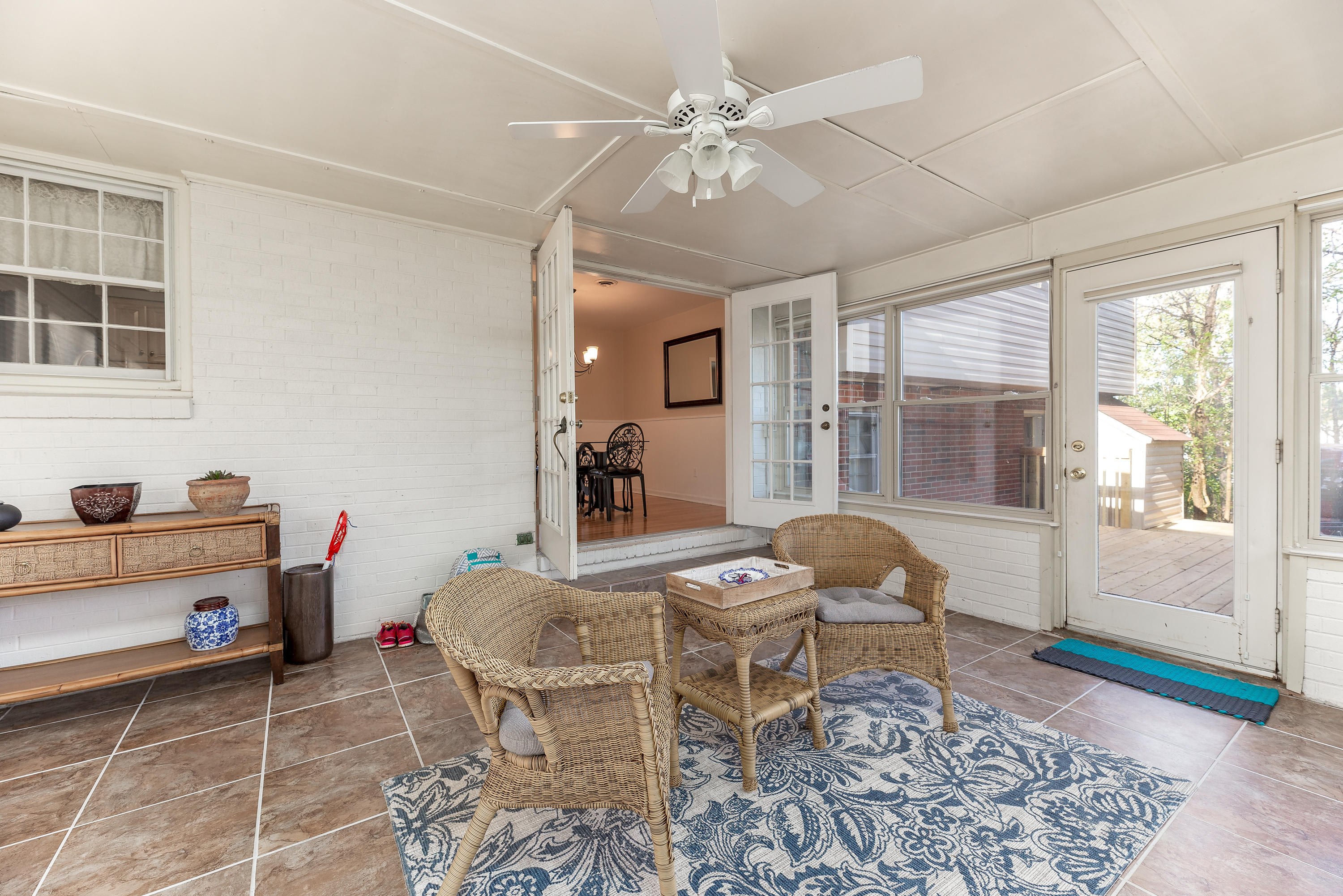 5232 Roselawn Road Roanoke, VA 24018 - Photo 17 of 31 Sunroom