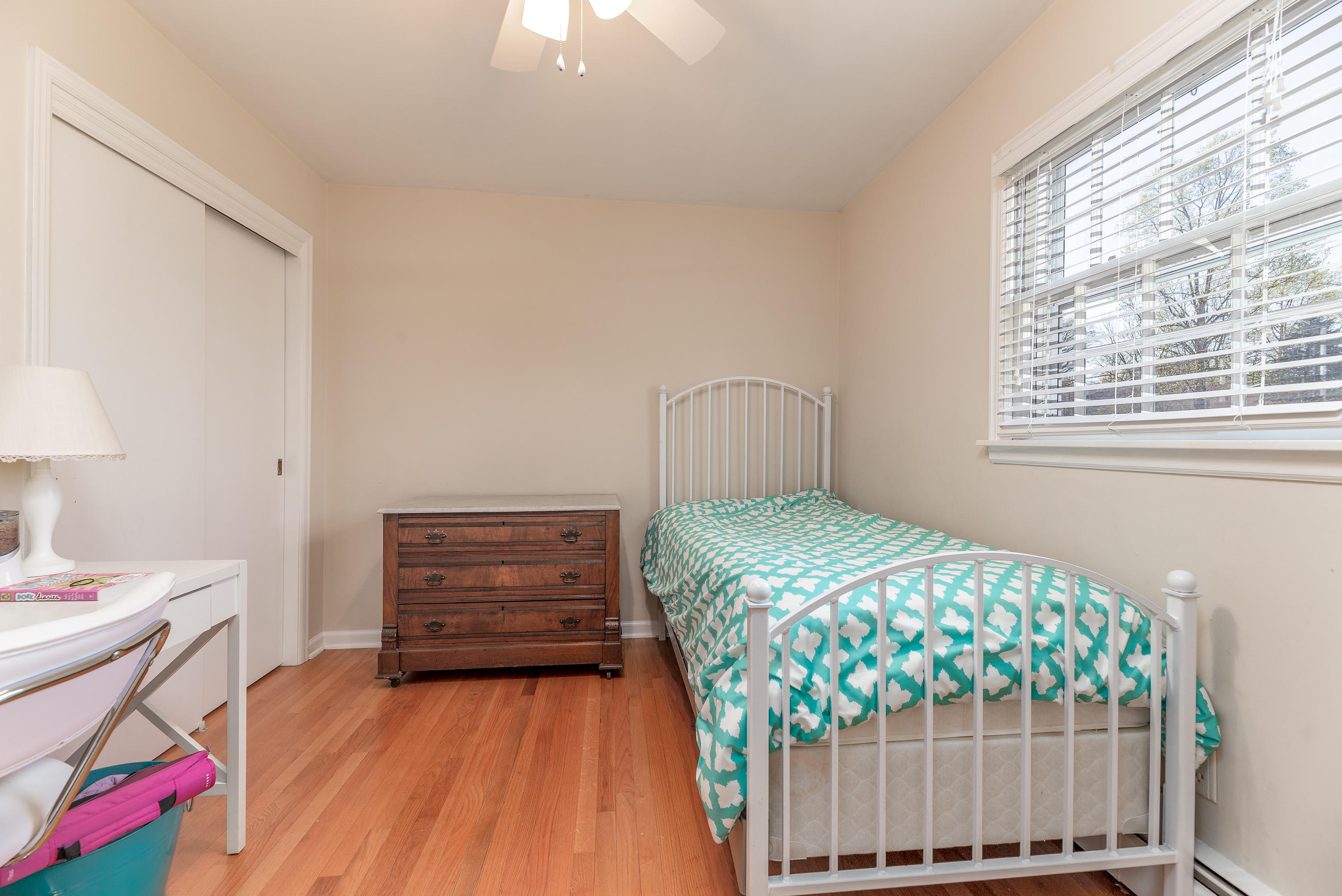 5232 Roselawn Road Roanoke, VA 24018 - Photo 25 of 31 Bedroom 3