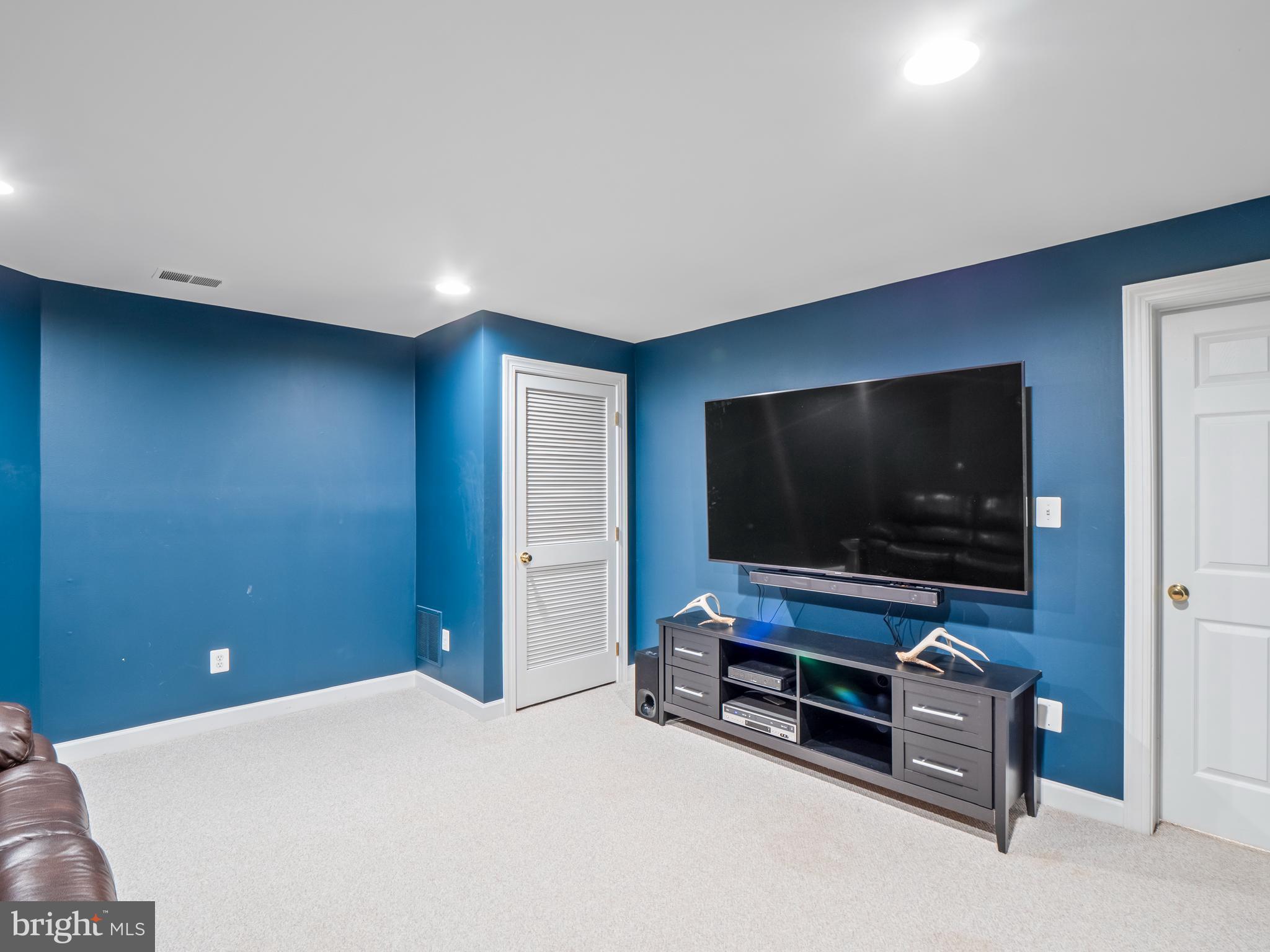 43343 Ritter Lane Chantilly, VA 20152 - Photo 34 of 47 Gallery Image 34
