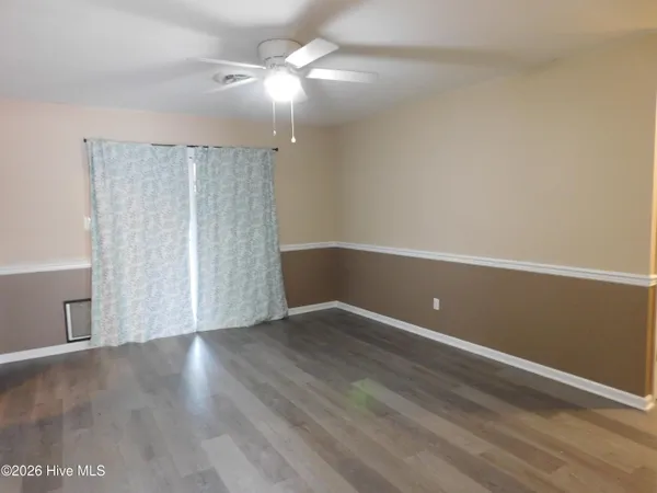 $1,400 | 842 Halifax Circle, New Bern, NC 28562