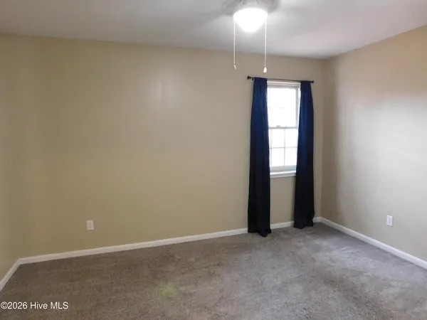 $1,400 | 842 Halifax Circle, New Bern, NC 28562