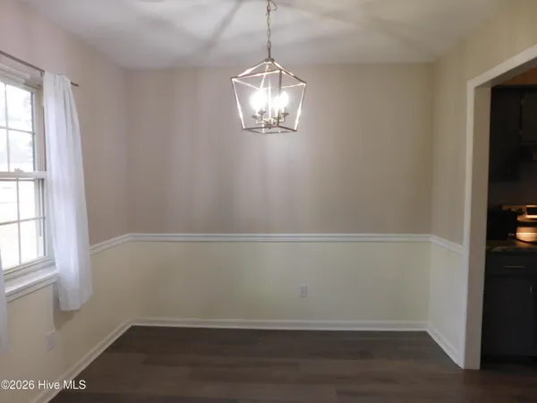 $1,400 | 842 Halifax Circle, New Bern, NC 28562