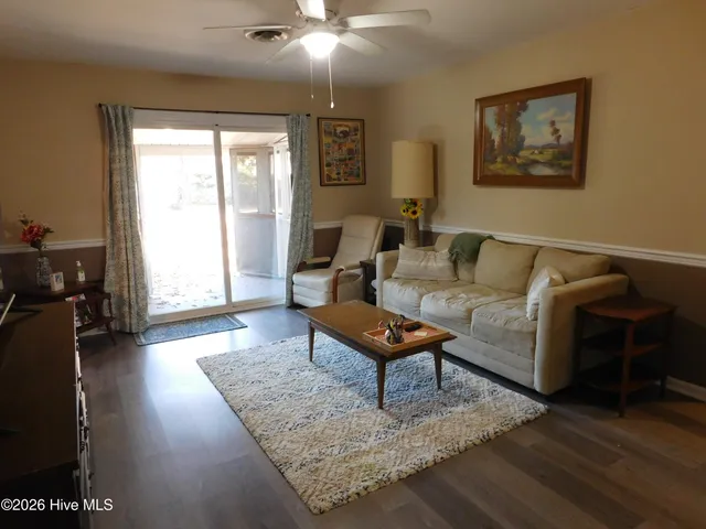 $1,500 | 842 Halifax Circle, New Bern, NC 28562