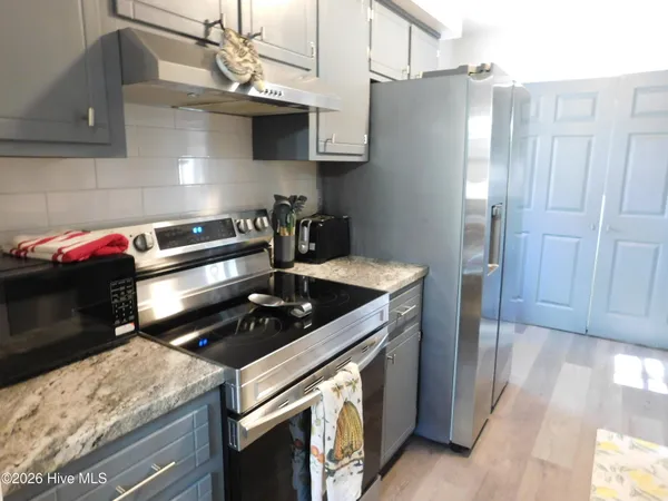 $1,400 | 842 Halifax Circle, New Bern, NC 28562