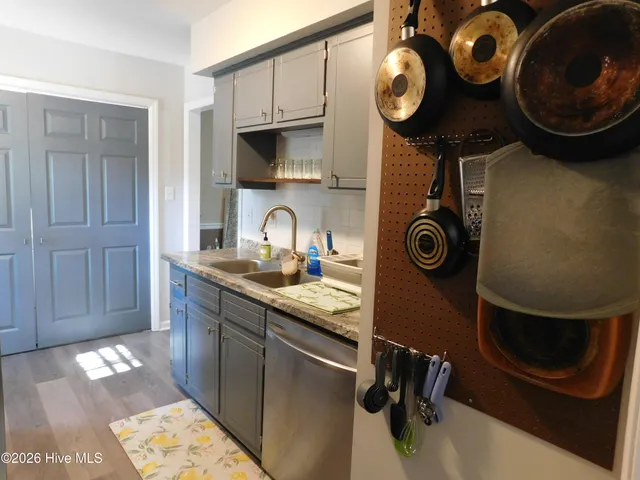 $1,500 | 842 Halifax Circle, New Bern, NC 28562