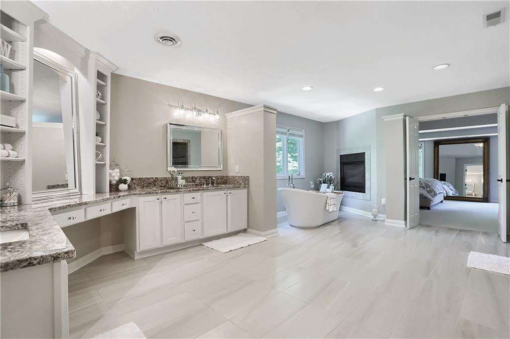 12344 Ridgeside Road Indianapolis, IN 46256 - Photo 22 of 48 Gallery Image 22