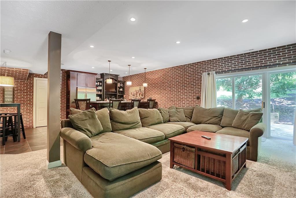 12344 Ridgeside Road Indianapolis, IN 46256 - Photo 31 of 48 Gallery Image 31