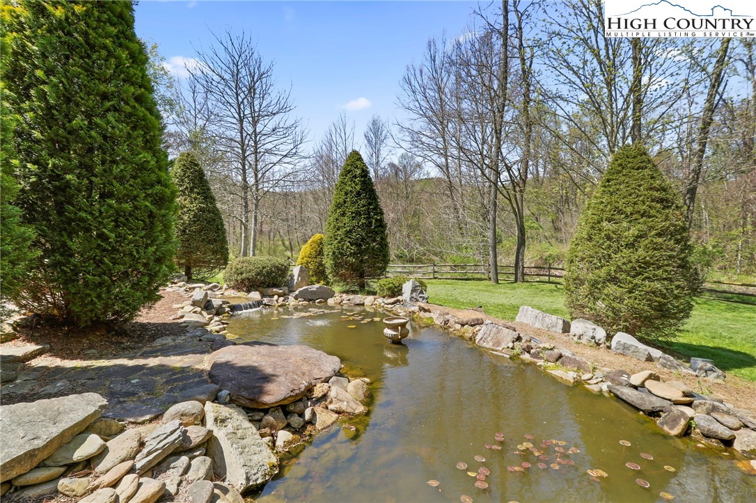 295 East Rivers Edge Boone, NC 28607 - Photo 4 of 37 Gallery Image 4