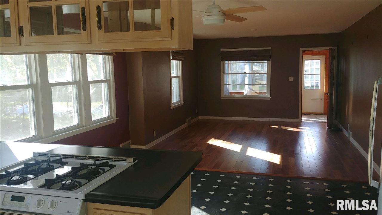 2116 3rd Street Moline, IL 61265 - Photo 16 of 36 Gallery Image 16
