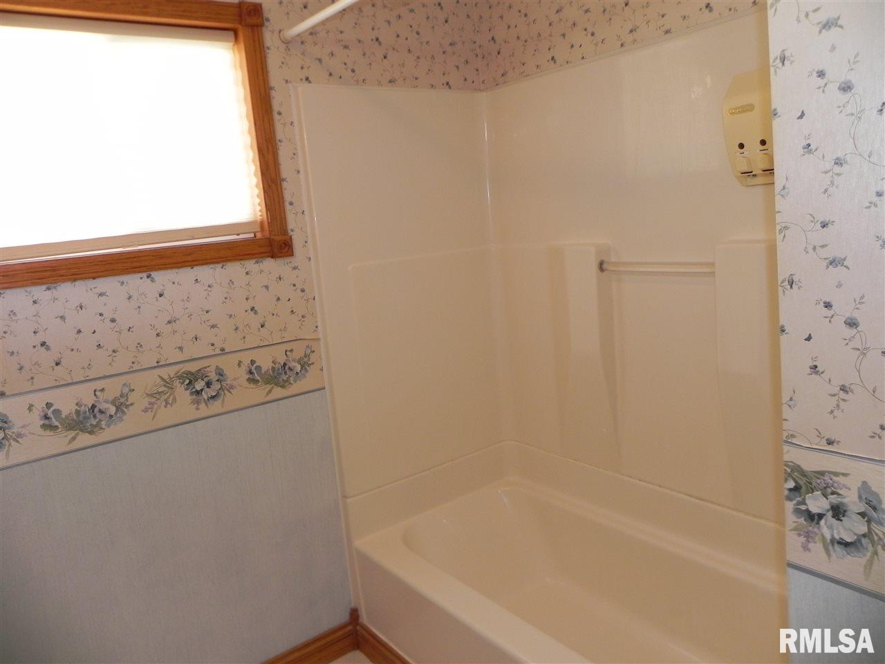 2116 3rd Street Moline, IL 61265 - Photo 19 of 36 Gallery Image 19