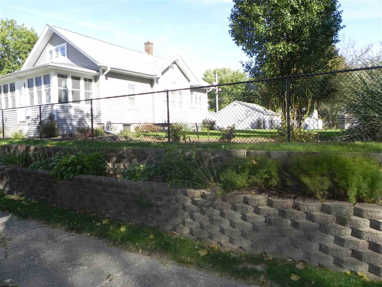 2116 3rd Street Moline, IL 61265 - Photo 2 of 36 Gallery Image 2