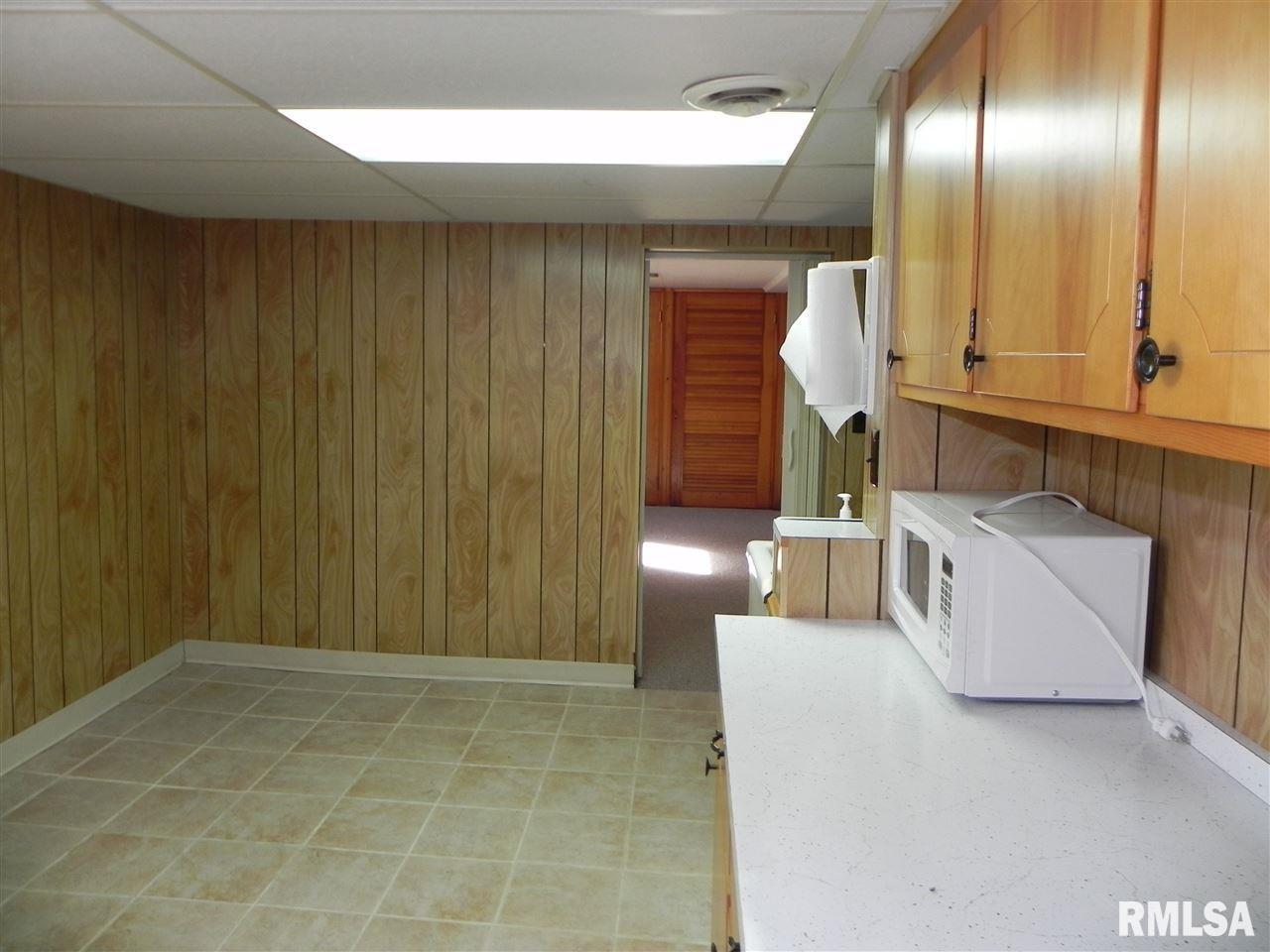 2116 3rd Street Moline, IL 61265 - Photo 30 of 36 Gallery Image 30