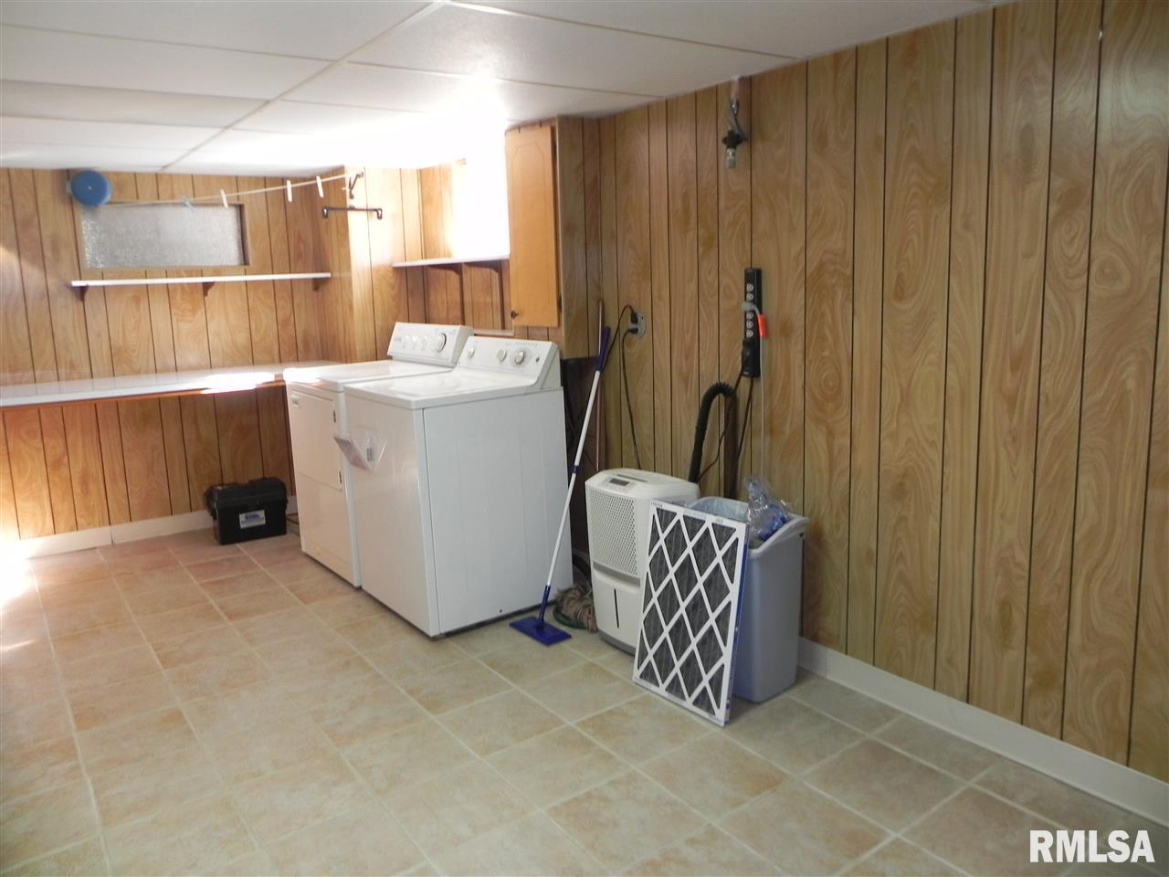 2116 3rd Street Moline, IL 61265 - Photo 31 of 36 Gallery Image 31