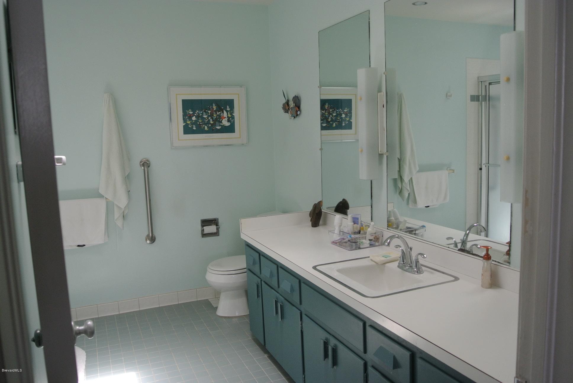 2108 Country Club Road Melbourne, FL 32901 - Photo 11 of 40 2108 Country Club Rd 011