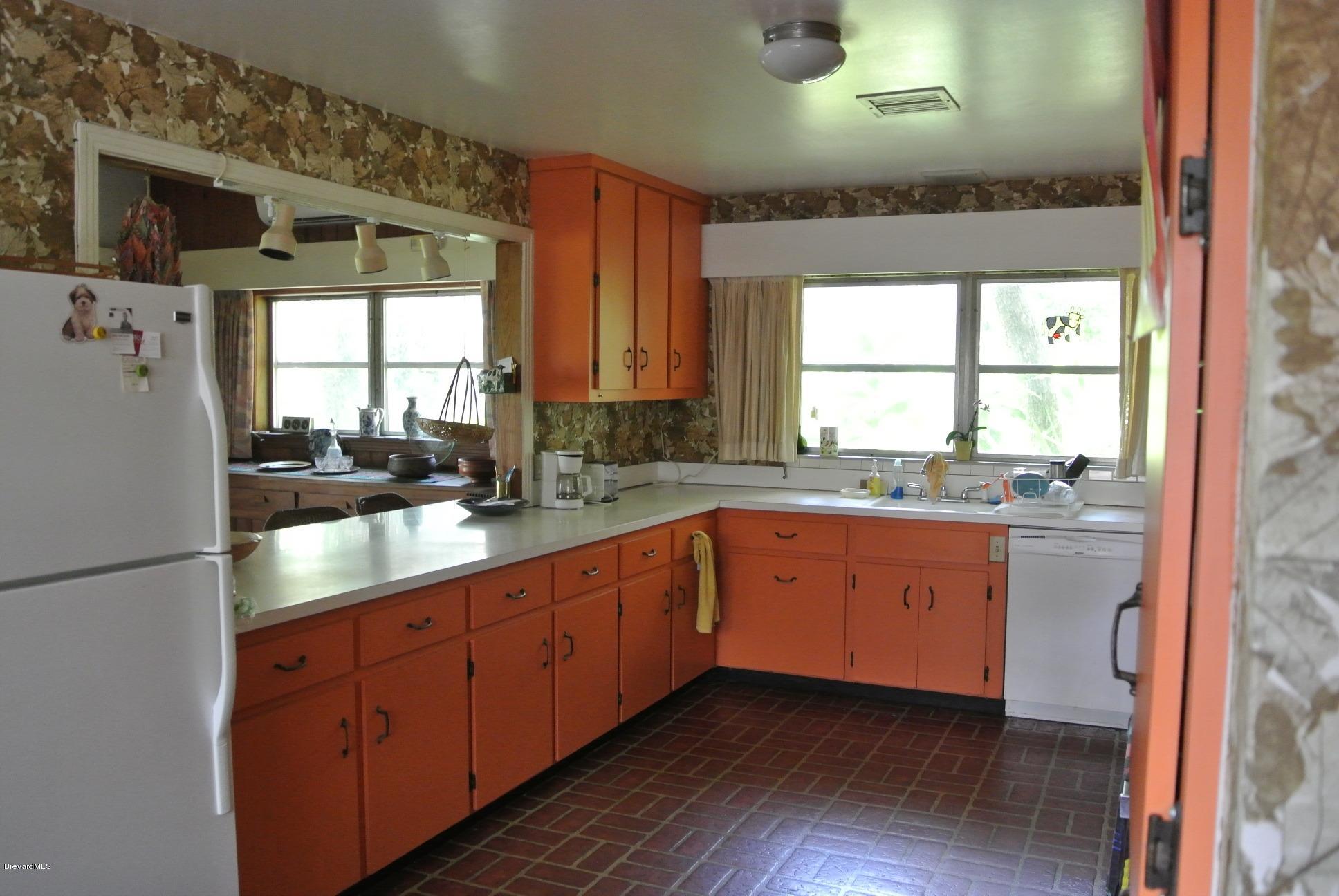 2108 Country Club Road Melbourne, FL 32901 - Photo 22 of 40 2108 Country Club Rd 022