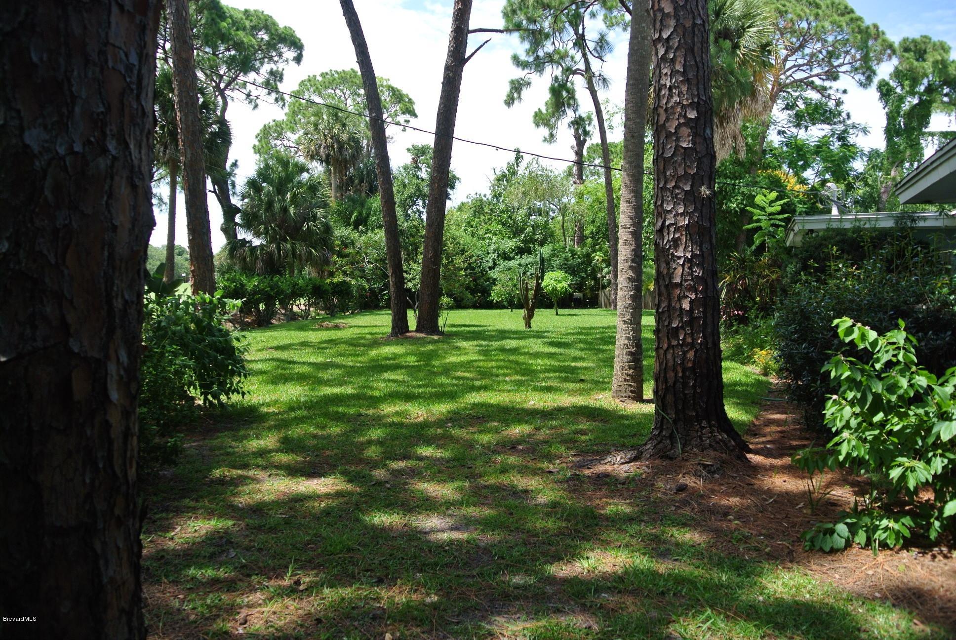 2108 Country Club Road Melbourne, FL 32901 - Photo 30 of 40 2108 Country Club Rd 031
