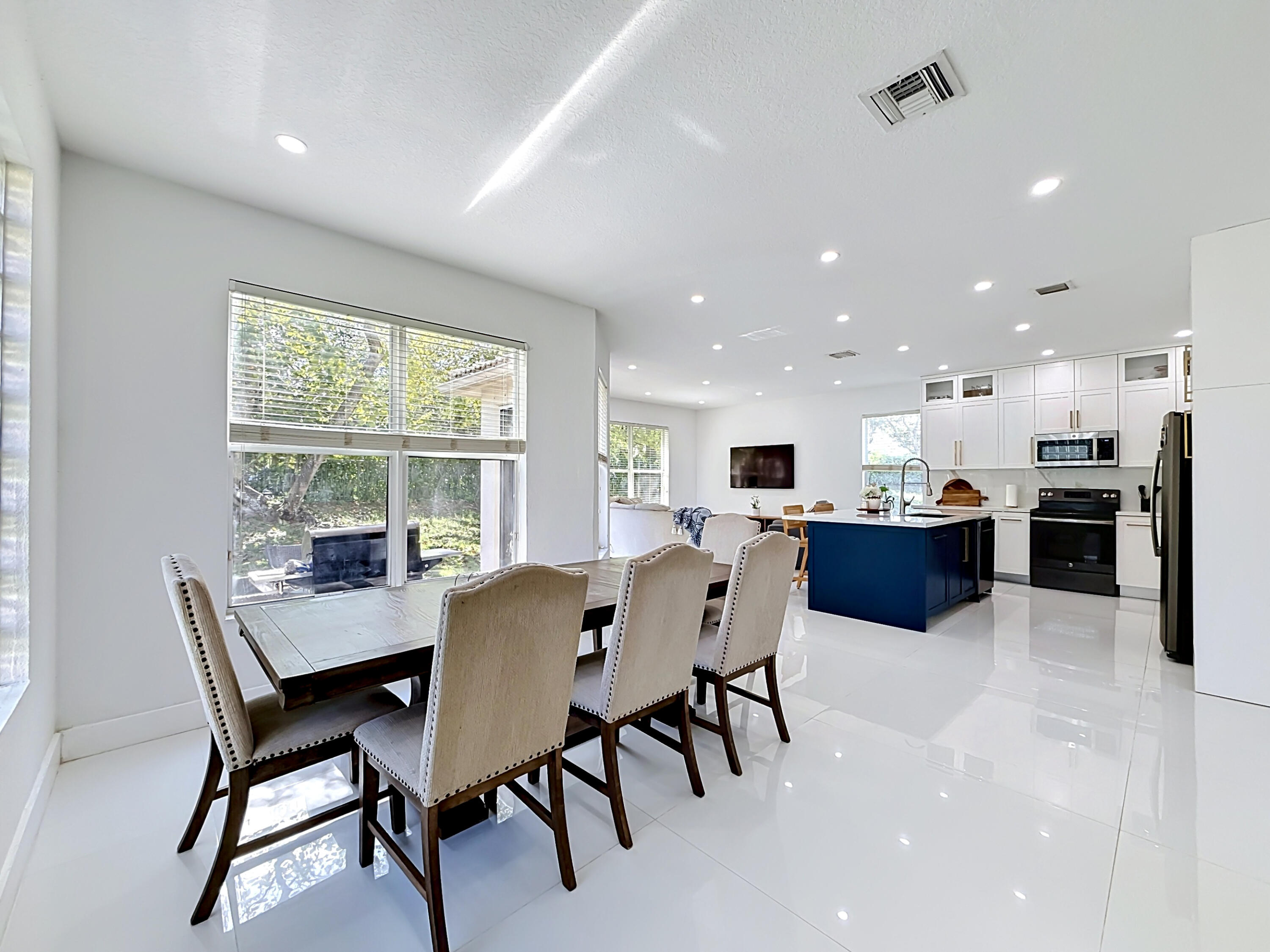 16101 Southwest 27th Street Miramar, FL 33027 - Photo 11 of 39 16101 SW 27th Street-17