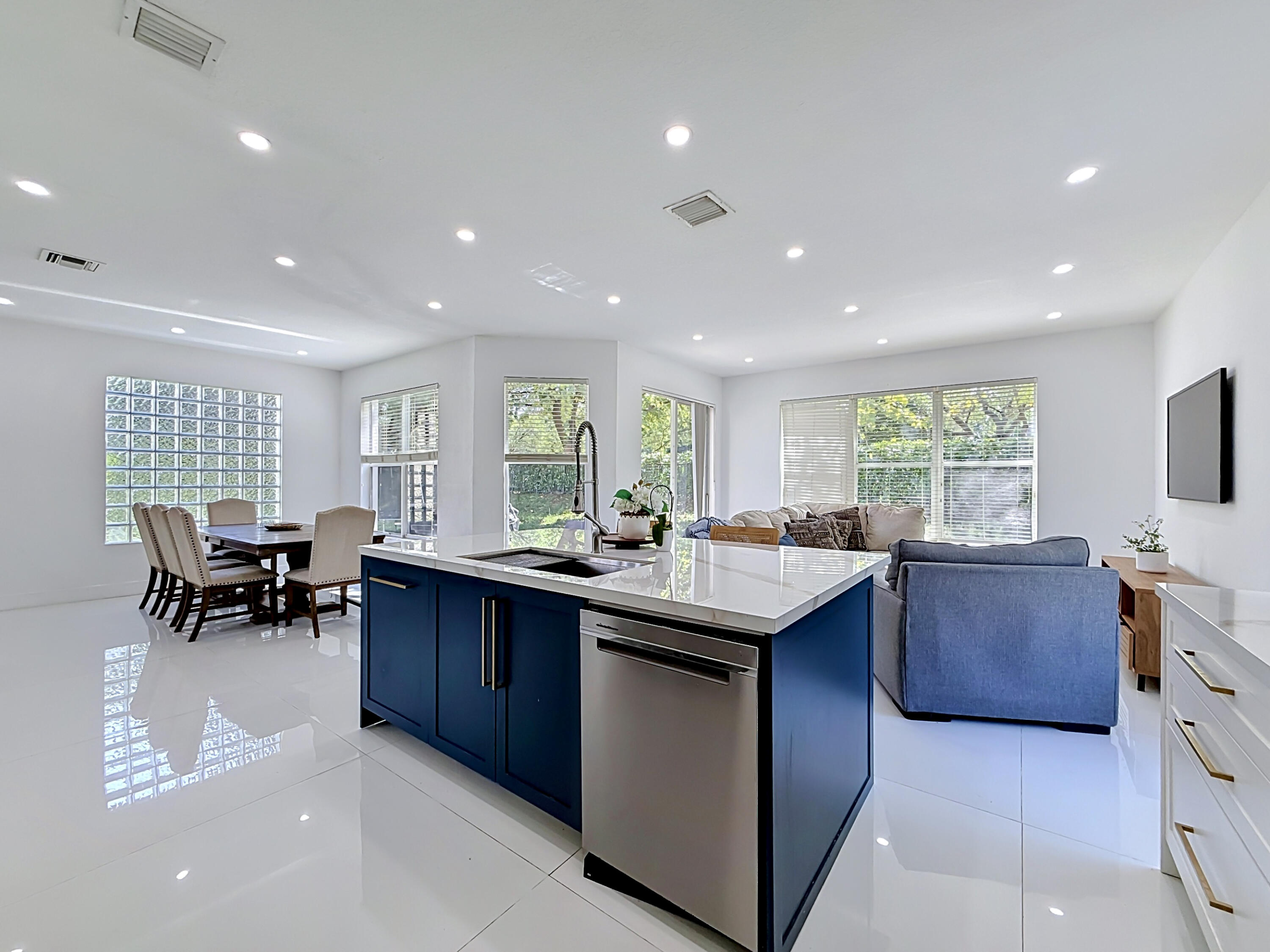 16101 Southwest 27th Street Miramar, FL 33027 - Photo 12 of 39 16101 SW 27th Street-20