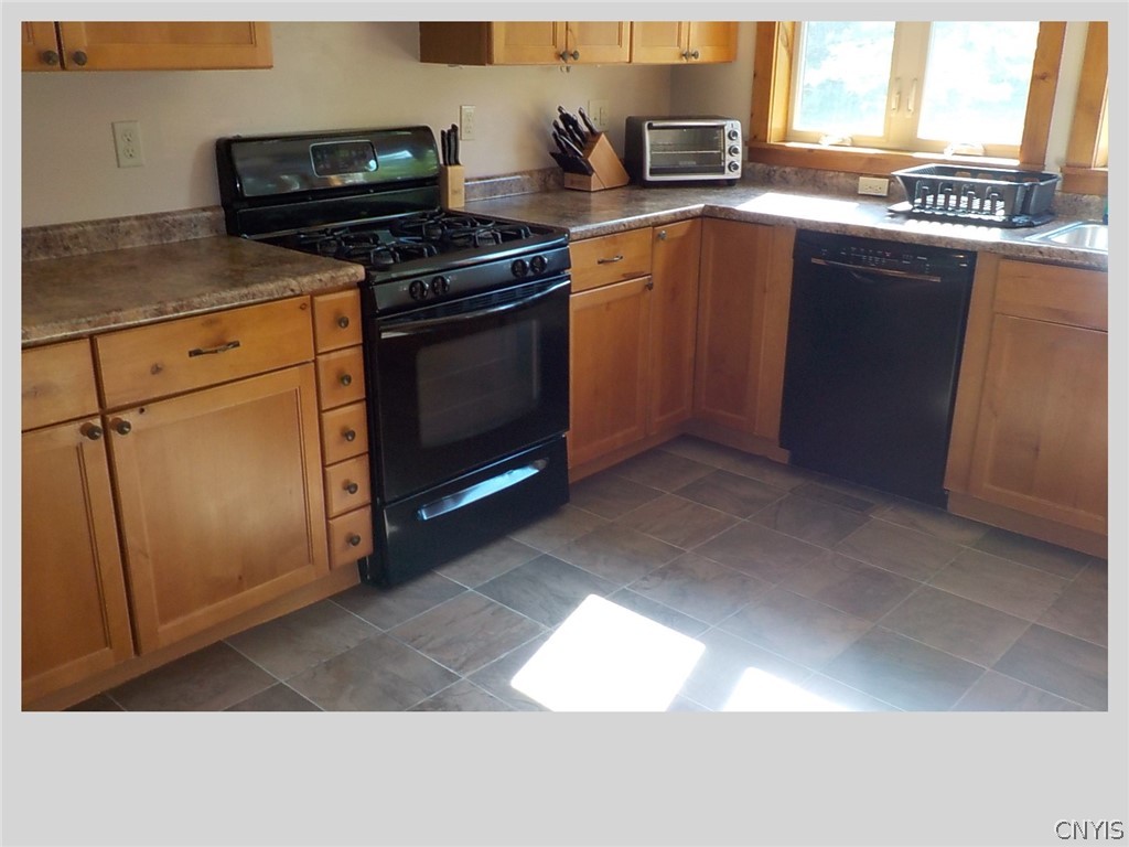 592 Towne Road Pulaski, NY 13142 - Photo 15 of 46