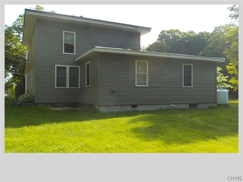 592 Towne Road Pulaski, NY 13142 - Photo 3 of 46