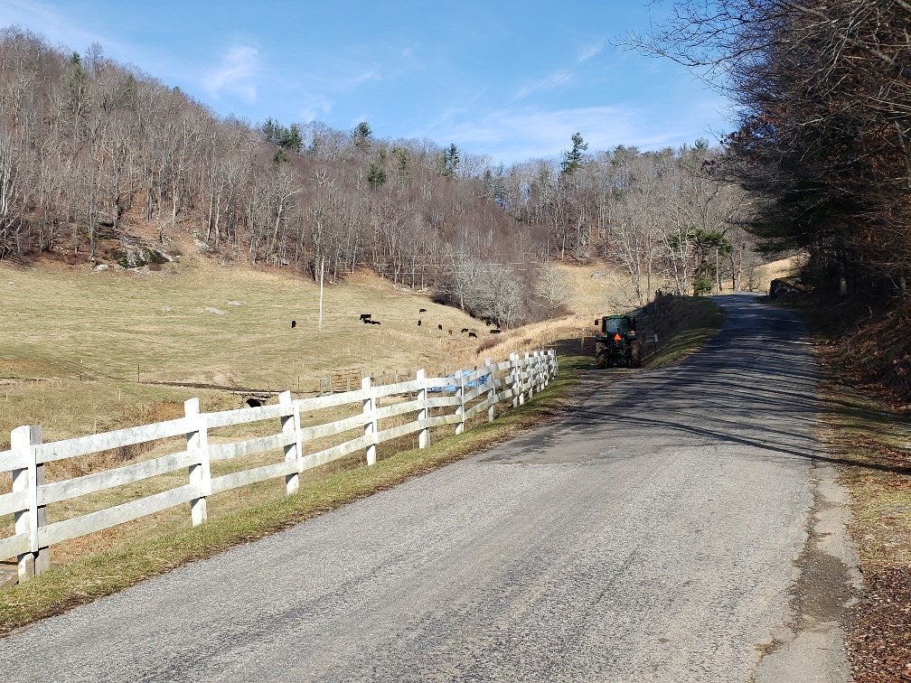 1563 Peach Bottom Road Independence, VA 24348 - Photo 2 of 15 Gallery Image 2
