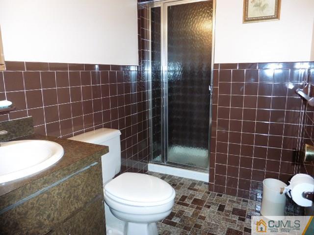27 Boston Post Road East Brunswick, NJ 08816 - Photo 11 of 21 Gallery Image 11