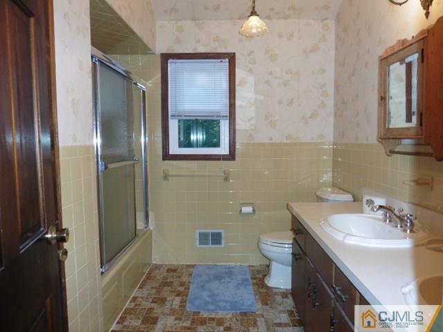 27 Boston Post Road East Brunswick, NJ 08816 - Photo 18 of 21 Gallery Image 18