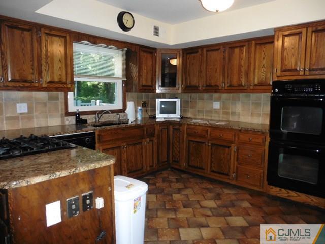 27 Boston Post Road East Brunswick, NJ 08816 - Photo 8 of 21 Gallery Image 8