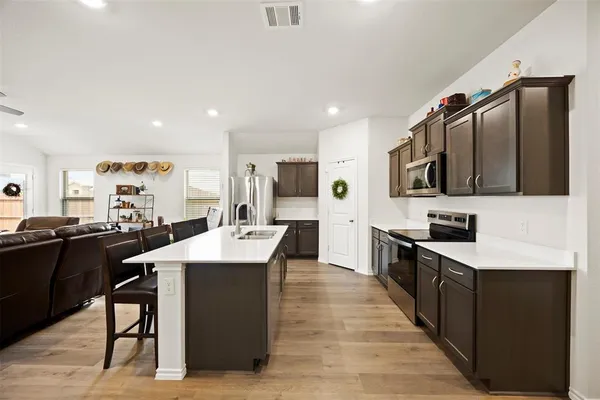 $335,000 | 1625 Kirby Lane, Lancaster, TX 75146