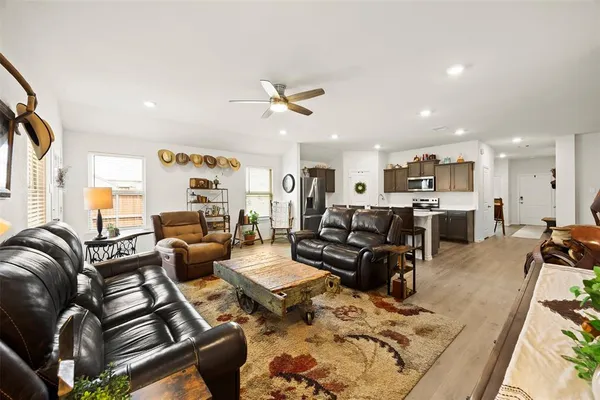 $335,000 | 1625 Kirby Lane, Lancaster, TX 75146