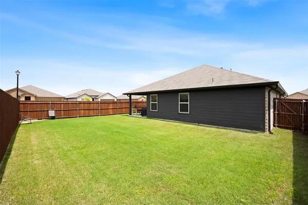 $335,000 | 1625 Kirby Lane, Lancaster, TX 75146