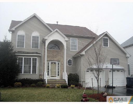 5 Timber Ridge Road North Brunswick, NJ 08902 - Photo 1 of 10 Gallery Image 1