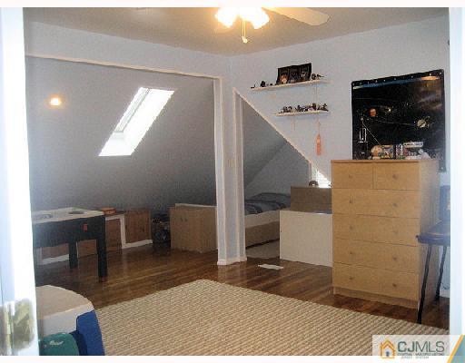 5 Timber Ridge Road North Brunswick, NJ 08902 - Photo 8 of 10 Gallery Image 8