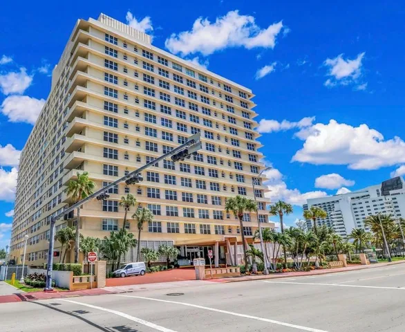 $380,000 | 4747 Collins Avenue, Unit 305, Miami Beach, FL 33140