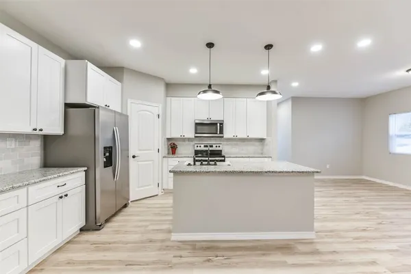 $450,000 | 16633 Cimmaron Drive, Stagecoach, TX 77355