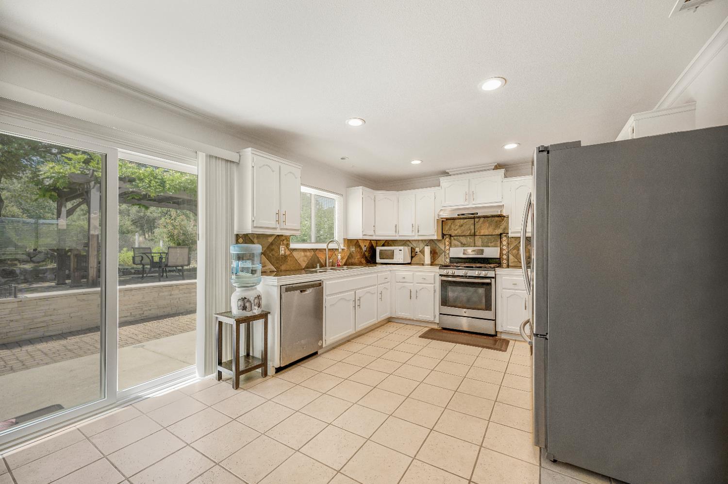 44719 Savage Road Coarsegold, CA 93614 - Photo 16 of 47