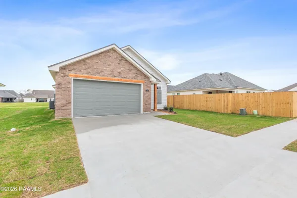 $254,200 | 101 Harvest View Lane, Maurice, LA 70555