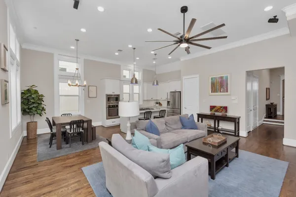 $3,950 | 1716 Upland Lakes, Houston, TX 77043