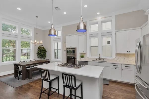 $3,950 | 1716 Upland Lakes, Houston, TX 77043