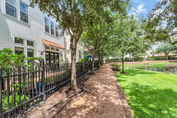 $3,950 | 1716 Upland Lakes, Houston, TX 77043