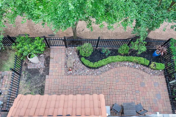 $3,950 | 1716 Upland Lakes, Houston, TX 77043