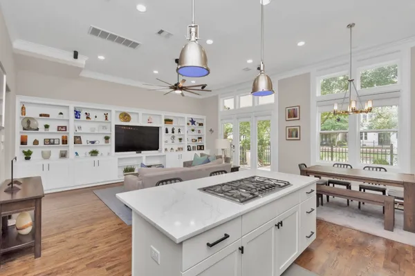 $3,950 | 1716 Upland Lakes, Houston, TX 77043