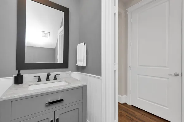 $3,950 | 1716 Upland Lakes, Houston, TX 77043