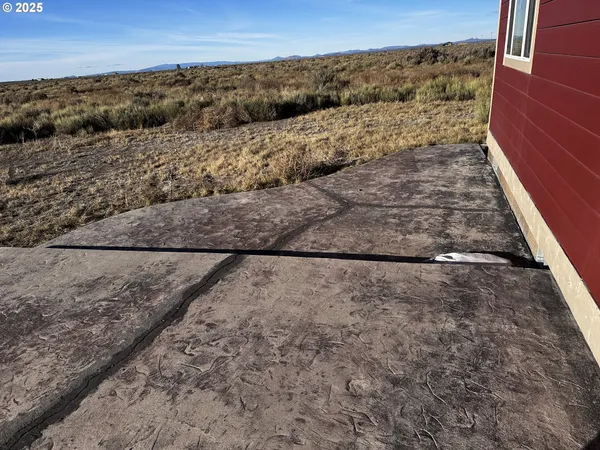 a view of roof and outdoor space