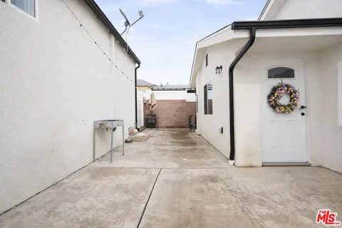 $1,199,000 | 10554 Lanark Street, Sun Valley, CA 91352