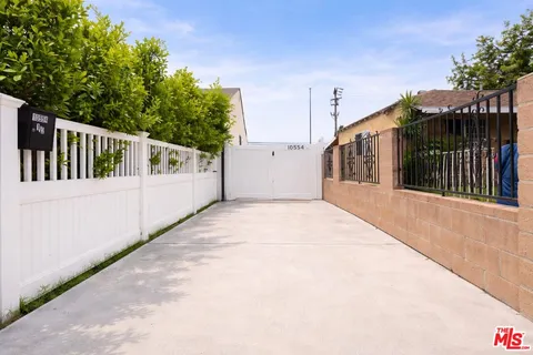 $1,199,000 | 10554 Lanark Street, Sun Valley, CA 91352