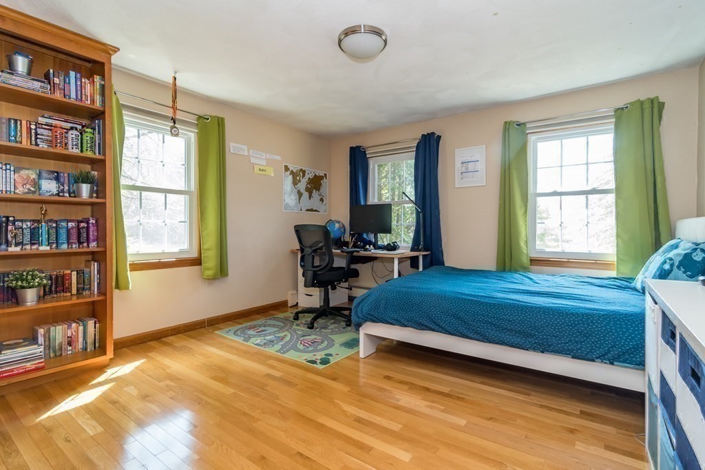 13 Oak Hill Road Natick, MA 01760 - Photo 21 of 33 Gallery Image 21