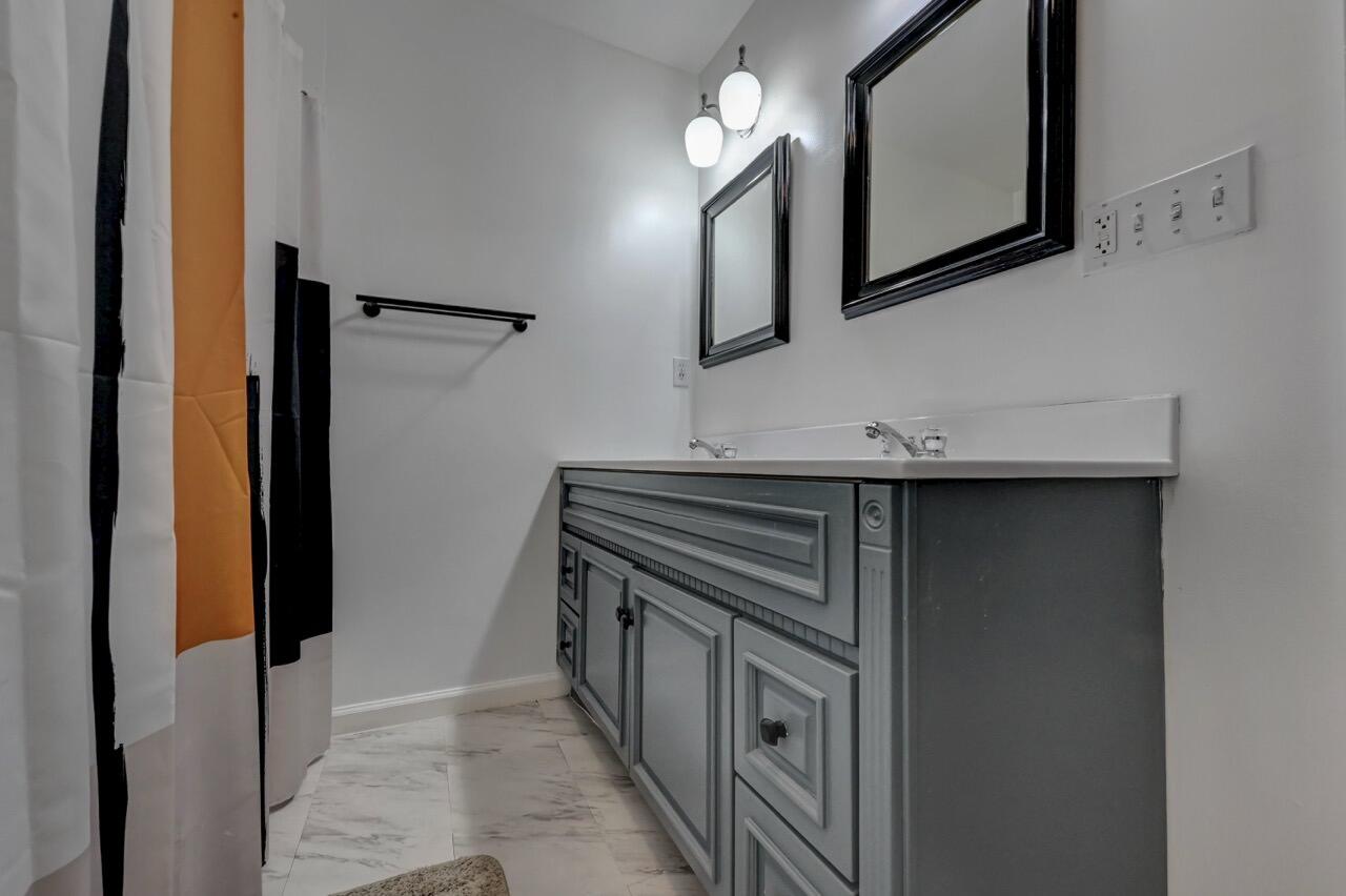 531 Chancellor Road East Stroudsburg, PA 18302 - Photo 35 of 61 Primary Full Bath